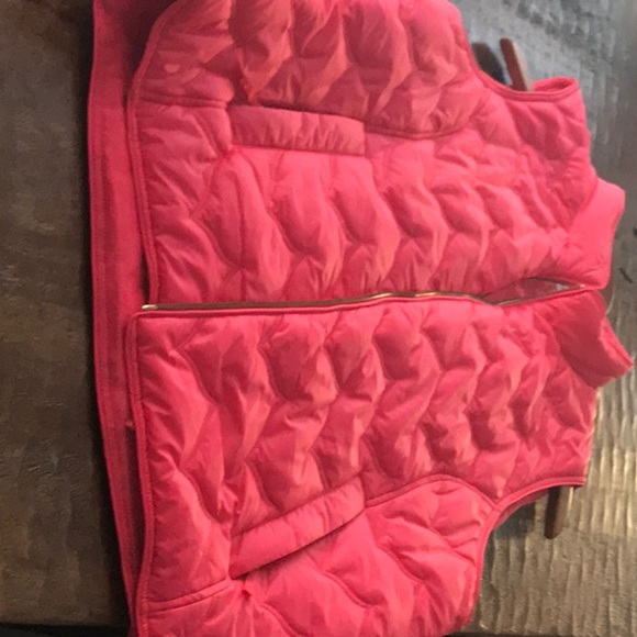 Vest - Picture 5 of 6